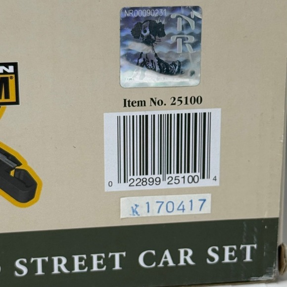 Bachmann Norman Rockwell Main Street Christmas On30 Scale Street Car Train Set - Picture 10 of 12